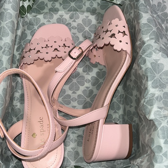 ♠️kate spade Daisy Floral 100% Cow Leather Mid Sandals, Rose Smoke Pink NIB - Picture 9 of 13